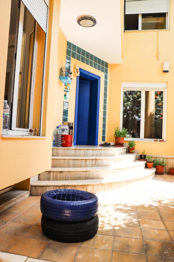 Blue Door Hostel Tirana Exterior foto